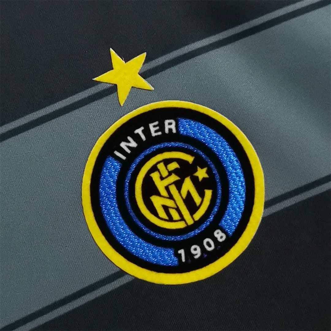 Ìnter Milan 2004-2005 Third Kit