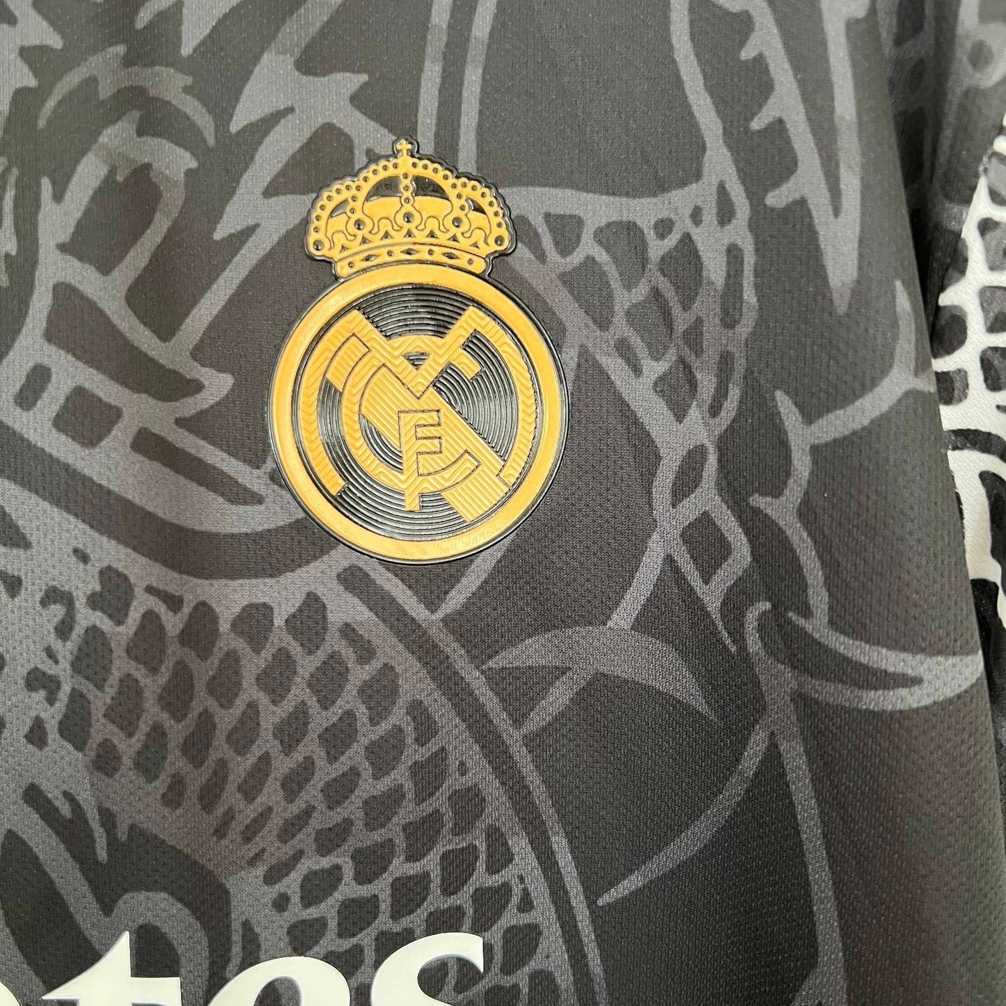 Reàl Madrid "Dragón Negro" Special Kit