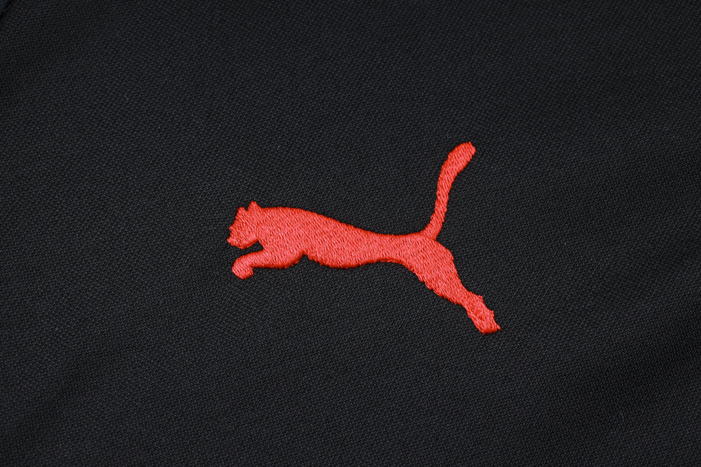 ÀC Milan Black and Red Tracksuit